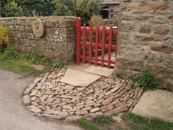 Walking in Swaledale, Muker-Keld, Yorkshire Dales National Park, North Yorkshire, Northern England