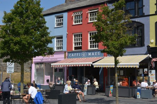 Cafe Maes, Castle Square,   Caernarfon, North Wales