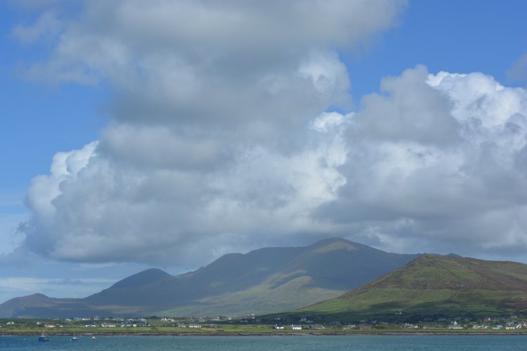  Smerwick Harbour Bay & Wine Strand beach, Dingle Peninsula, Co. Kerry, Ireland