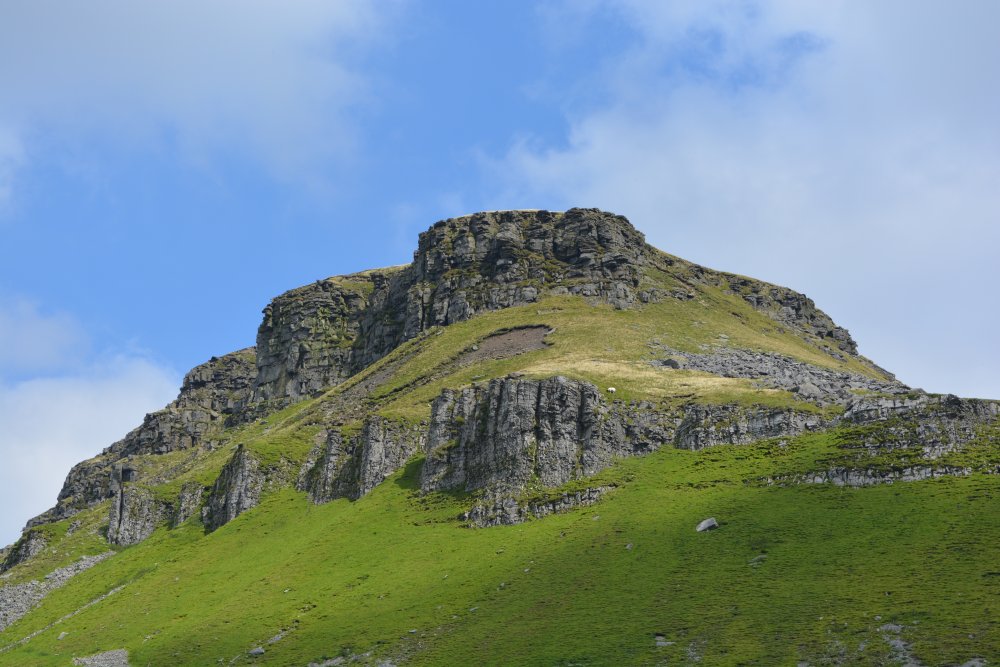Climbing Pen-y-ghent, walk from Horton-in-Ribblesdale