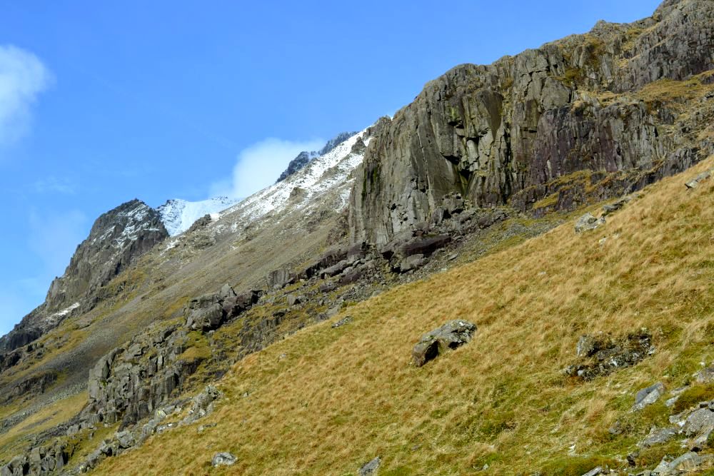 walk from upper Wasdale Head to Sty Head Tarn stunning views
