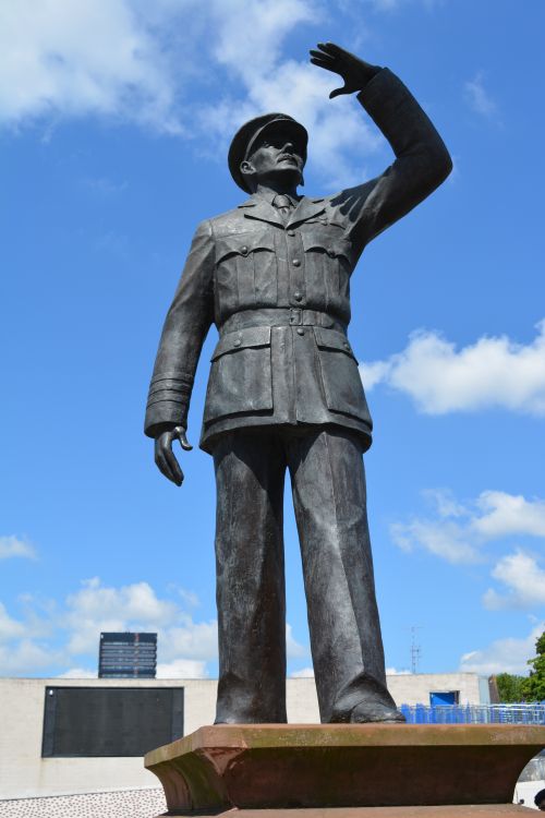 statue to Sir Frank Whittle Coventry Transport Museum