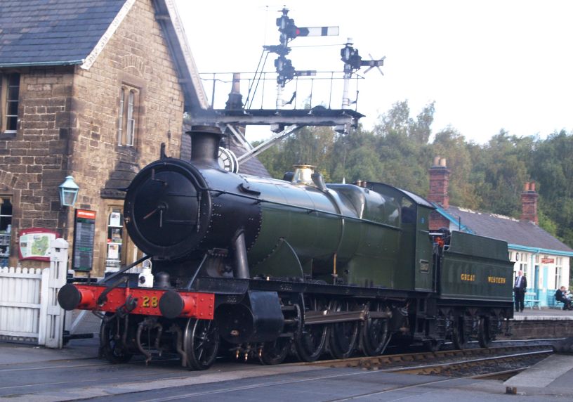 GWR steam locomotive 2807
