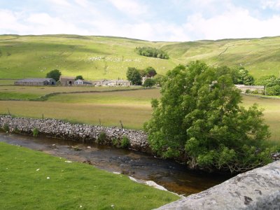 Halton Gill village and River Skirfare, Littondale, Yorkshire Dales, North Yorkshire, Northern England