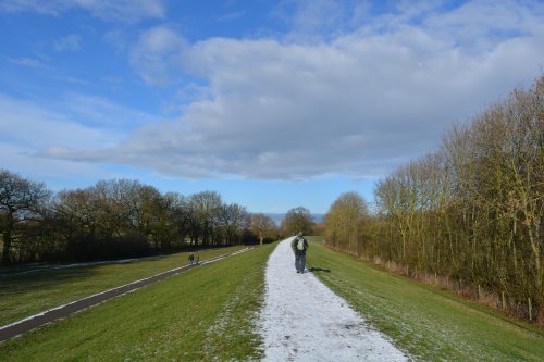 protective dykes River Ouse walk from York to Beningbrough Hall