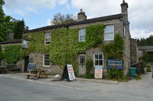  Circular walk from Hawes to Hardraw Force