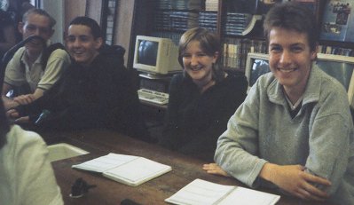My last GCSE Science-Chemistry-Physics class Set 10DE1 Whitby Community College 2002-2003