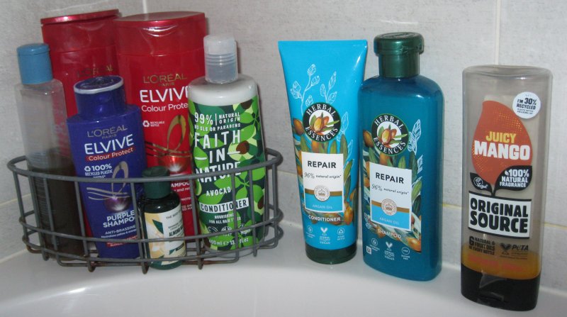 chemical formulations for the bathroom shower gels soaps